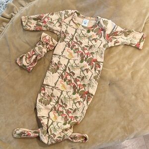 kate quinn Cream Floral & Olive Baby Gown with Knot Bow